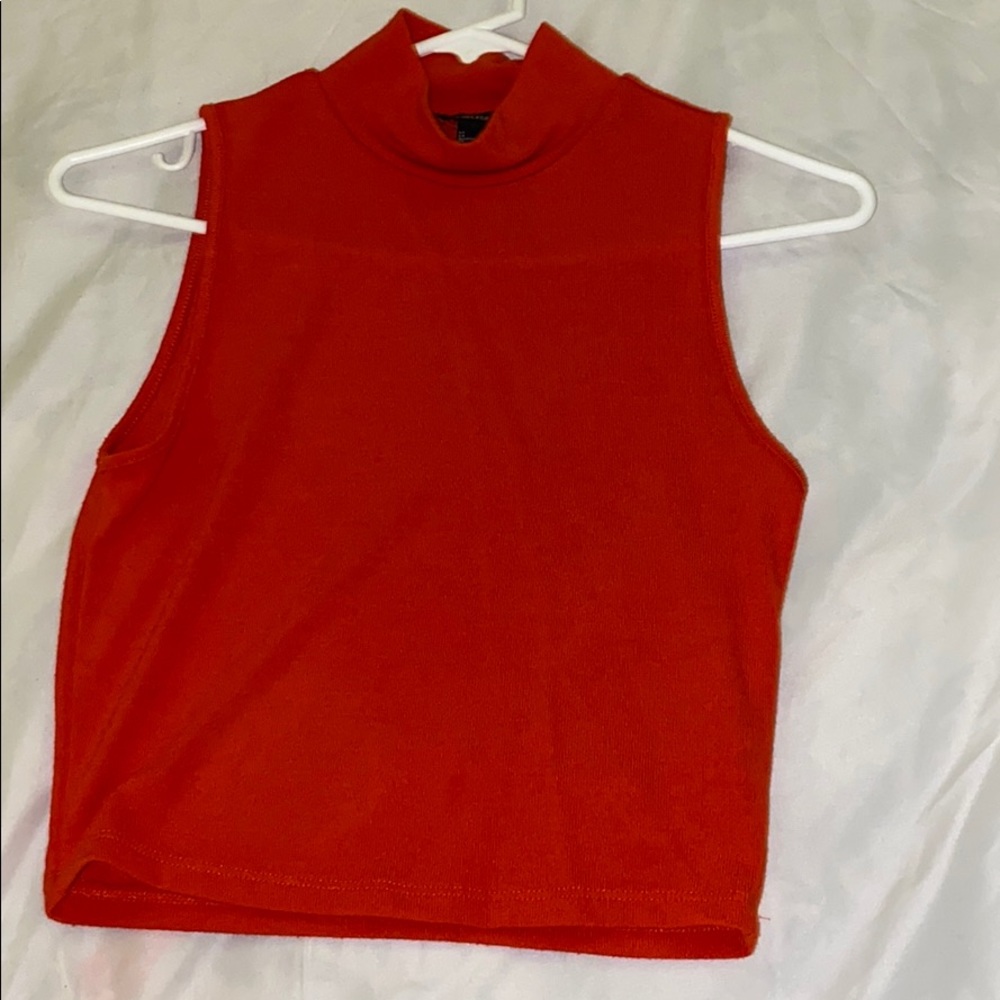 WOMEN’S CROP TOP!!! ✨